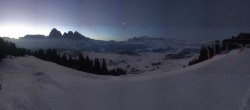 Archiv Foto Webcam Seiser Alm: Panoramablick Mezdi Bergstation 05:00