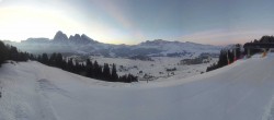 Archiv Foto Webcam Seiser Alm: Panoramablick Mezdi Bergstation 06:00