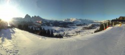 Archiv Foto Webcam Seiser Alm: Panoramablick Mezdi Bergstation 05:00