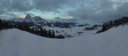 Archiv Foto Webcam Seiser Alm: Panoramablick Mezdi Bergstation 17:00