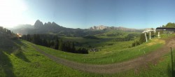 Archiv Foto Webcam Seiser Alm: Panoramablick Mezdi Bergstation 06:00