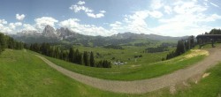 Archiv Foto Webcam Seiser Alm: Panoramablick Mezdi Bergstation 13:00