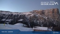 Archiv Foto Webcam Seiser Alm: Bergstation Spitzbühl 06:00