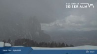 Archiv Foto Webcam Seiser Alm: Bergstation Spitzbühl 12:00