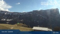 Archiv Foto Webcam Seiser Alm: Bergstation Spitzbühl 16:00