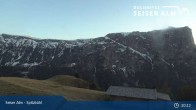 Archived image Webcam Seiser Alm: Top Station Spitzbühl 02:00