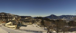 Archiv Foto Webcam Ofterschwang: Familienhotel Allgäuer Berghof 09:00