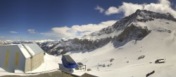 Archived image Webcam Glacier 3000: Top Station Cabane 11:00