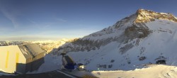 Archiv Foto Webcam Glacier 3000: Bergstation Cabane 15:00