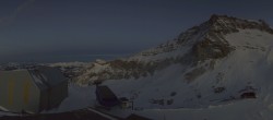 Archiv Foto Webcam Glacier 3000: Bergstation Cabane 17:00