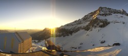 Archiv Foto Webcam Glacier 3000: Bergstation Cabane 05:00