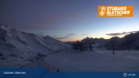 Archived image Webcam Stubai Glacier: Top Station Murmele 06:00