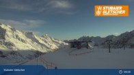 Archived image Webcam Stubai Glacier: Top Station Murmele 08:00