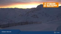 Archiv Foto Webcam Stubaier Gletscher: Bergstation Fernau 16:00