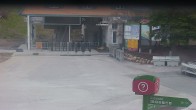 Archived image Webcam Tremblant: South Base Express Gondola 17:00
