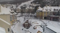 Archiv Foto Webcam Tremblant: Place des Voyageurs 09:00