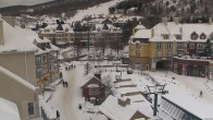 Archiv Foto Webcam Tremblant: Place des Voyageurs 13:00