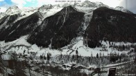 Archived image Webcam Lötschental: View from Wiler to Bietschhorn 07:00