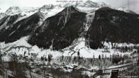 Archived image Webcam Lötschental: View from Wiler to Bietschhorn 09:00