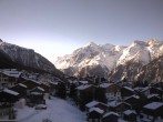 Archiv Foto Webcam Grächen: Ausblick vom Chalet Soldanella 09:00