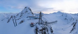 Archiv Foto Webcam Sölden: Bergstation Tiefenbachgletscher 15:00