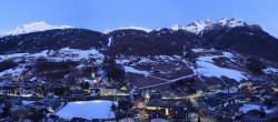 Archiv Foto Webcam Sölden: Blick auf den Ort 05:00