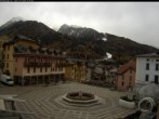 Archiv Foto Webcam Ponte di Legno: Piazza 13:00