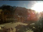 Archived image Webcam Ponte di Legno: Piazza 13:00