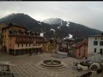 Archiv Foto Webcam Ponte di Legno: Piazza 06:00