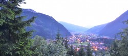 Archiv Foto Webcam Mayrhofen: Blick vom Gasthof Wiesenhof auf den Ort 22:00