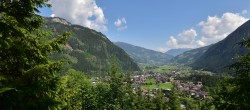 Archiv Foto Webcam Mayrhofen: Blick vom Gasthof Wiesenhof auf den Ort 04:00