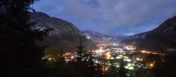 Archiv Foto Webcam Mayrhofen: Blick vom Gasthof Wiesenhof auf den Ort 23:00