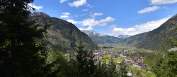 Archiv Foto Webcam Mayrhofen: Blick vom Gasthof Wiesenhof auf den Ort 13:00