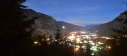 Archiv Foto Webcam Mayrhofen: Blick vom Gasthof Wiesenhof auf den Ort 23:00