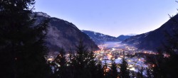 Archiv Foto Webcam Mayrhofen: Blick vom Gasthof Wiesenhof auf den Ort 06:00