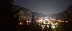 Archiv Foto Webcam Mayrhofen: Blick vom Gasthof Wiesenhof auf den Ort 23:00
