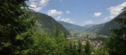 Archiv Foto Webcam Mayrhofen: Blick vom Gasthof Wiesenhof auf den Ort 11:00
