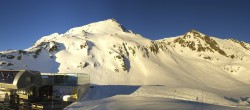 Archived image Webcam Kühtai Ski Resort - Kaiserbahn Lift 02:00
