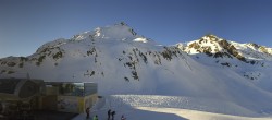 Archived image Webcam Kühtai Ski Resort - Kaiserbahn Lift 08:00