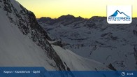 Archived image Webcam Top Station Kitzsteinhorn 02:00