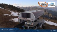 Archiv Foto Webcam Grosseckbahn Bergstation (1950m) 18:00