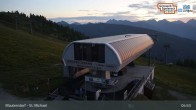 Archived image Webcam Top Station Grosseckbahn (1950m) 04:00