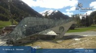 Archived image Webcam Galzigbahn Base Station (St. Anton) 12:00