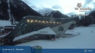 Archived image Webcam Galzigbahn Base Station (St. Anton) 02:00