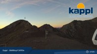 Archived image Webcam Kappl: Top Station Alblittkopfbahn 04:00