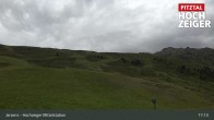 Archiv Foto Webcam Hochzeiger Mittelstation 16:00