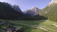 Archiv Foto Webcam Dolomitenhof Sexten - Blick auf die Langlaufloipe 06:00