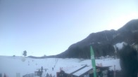 Archived image Webcam Petzen Ski Resort: Kids Lift 13:00