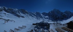 Archiv Foto Webcam Skigebiet Sulden: Panoramakamera Madritschhütte 05:00