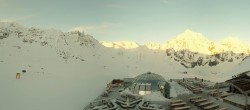 Archiv Foto Webcam Skigebiet Sulden: Panoramakamera Madritschhütte 05:00